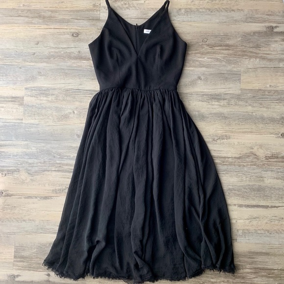 Dress the Population Dresses & Skirts - Dress the Population Alicia Black Midi Flare Dress